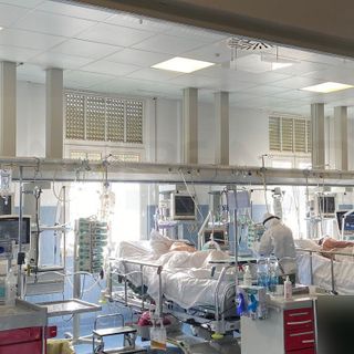 Covid, il sindacato dei medici: &quot;Zona gialla, ma gli ospedali restano in crisi&quot;