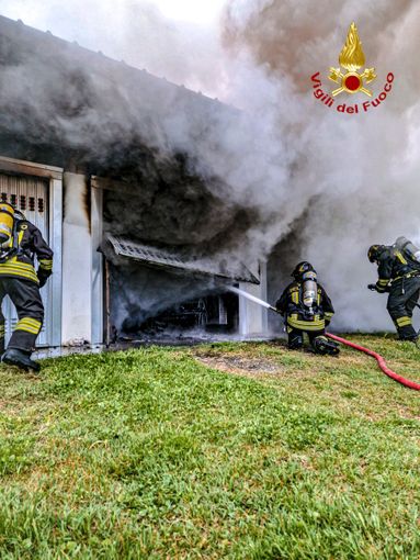 Incendio in un garage di Chivasso Incendio in un garage di Chivasso