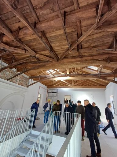 Una foto del sopralluogo nella nuova biblioteca