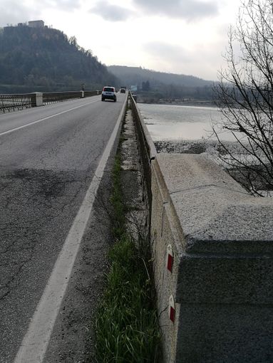 Il ponte che collega Verrua Savoia a Crescentino Il ponte che collega Verrua Savoia a Crescentino