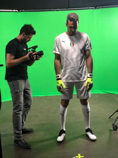 Buffon e Chiellini scendono in campo al fianco degli Insuperabili Buffon e Chiellini scendono in campo al fianco degli Insuperabili