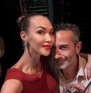 Matteo Viviani e Ludmilla Radchenko si separano, ma brindano insieme Matteo Viviani e Ludmilla Radchenko si separano, ma brindano insieme