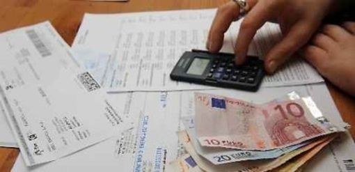 Caro energia, le proposte del Piemonte: prezzi calmierati, sconti in bolletta e sull'iva, facilitazioni per gli impianti di autoconsumo