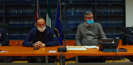 Coronavirus, i dubbi di Cirio sul Decreto Conte: “Tante aziende ancora operative, è molto pericoloso” Coronavirus, i dubbi di Cirio sul Decreto Conte: “Tante aziende ancora operative, è molto pericoloso”