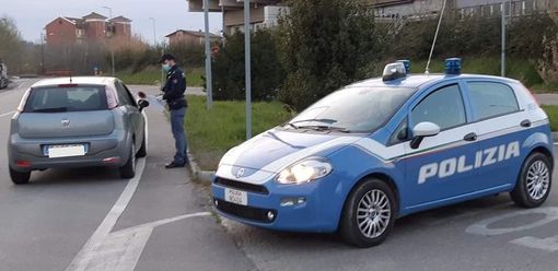 Nuove restrizioni: cambia anche il modulo di autocertificazione. Ecco il nuovo documento Nuove restrizioni: cambia anche il modulo di autocertificazione. Ecco il nuovo documento