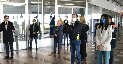 Coronavirus, troppe persone in giro. L’appello di Cirio e Appendino: “Rispettate le regole” Coronavirus, troppe persone in giro. L’appello di Cirio e Appendino: “Rispettate le regole”