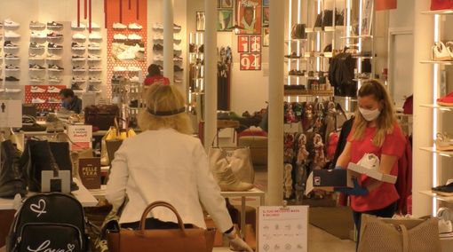 Il Piemonte si risveglia arancione: da oggi negozi aperti dalle 5 alle 22. E i mercati tornano &quot;al completo&quot;