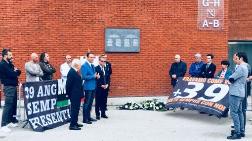 Juve, 35 anni fa la tragedia dell'Heysel: Appendino: "Non abbiamo dimenticato" Juve, 35 anni fa la tragedia dell'Heysel: Appendino: "Non abbiamo dimenticato"