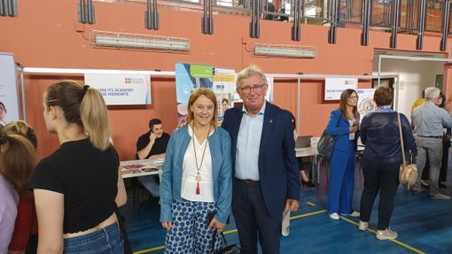 Cantieri di lavoro, aperte le candidature per gli over 45 al Comune di Chivasso Cantieri di lavoro, aperte le candidature per gli over 45 al Comune di Chivasso