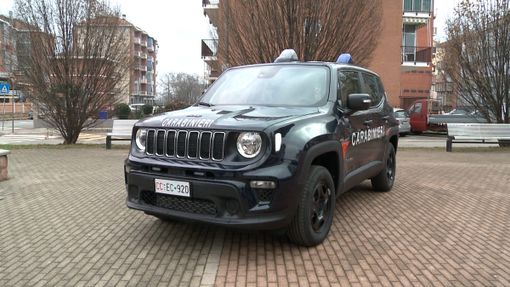 auto dei carabinieri - immagine d'archivio auto dei carabinieri - immagine d'archivio