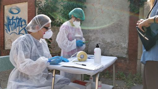 Tamponi per chi rientra dall'estero, il Piemonte manda rinforzi a Malpensa Tamponi per chi rientra dall'estero, il Piemonte manda rinforzi a Malpensa