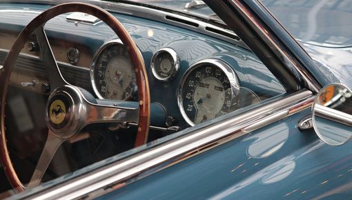 Il caos globale colpisce duro la regione. Flettono pesantemente mezzi di trasporto, elettronica e tessile Il caos globale colpisce duro la regione. Flettono pesantemente mezzi di trasporto, elettronica e tessile