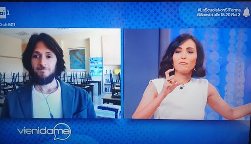 Niccolò Pagani, insegnante a San Benigno ospite da Caterina Balivo Niccolò Pagani, insegnante a San Benigno ospite da Caterina Balivo