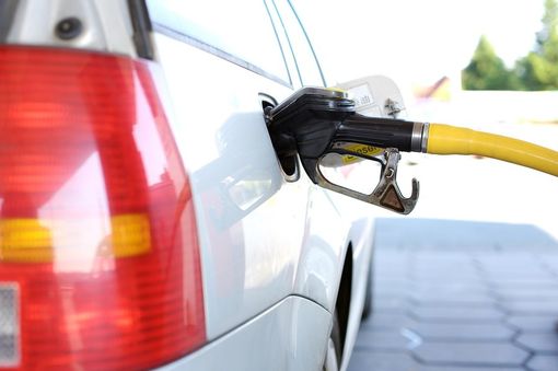 Carburanti, Unc: stangata benzina, quasi 9 euro in più per un pieno