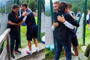 Canta con Orsolini, abbraccia Immobile: lo show di Gianni Morandi con il Bologna Canta con Orsolini, abbraccia Immobile: lo show di Gianni Morandi con il Bologna