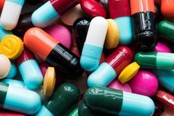 Matthew Perry, cos'è la ketamina? La sostanza che ha ucciso la star di 'Friends' Matthew Perry, cos'è la ketamina? La sostanza che ha ucciso la star di 'Friends'