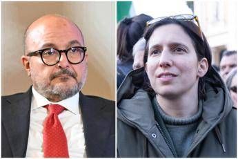 Tolkien, Sangiuliano a Schlein: "Faccia ammenda, insultò e derise mostra sullo scrittore" Tolkien, Sangiuliano a Schlein: "Faccia ammenda, insultò e derise mostra sullo scrittore"