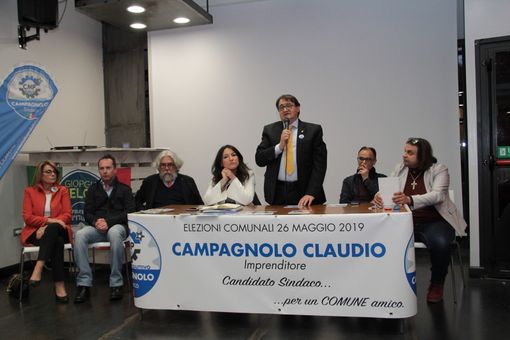 Convegno di Fratelli d'Italia, sala gremita per Roberto Rosso