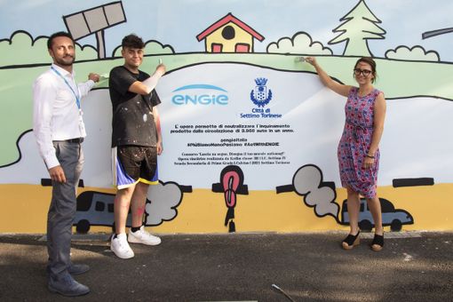 Settimo: inaugurato il murale che "mangia" lo smog delle automobili Settimo: inaugurato il murale che "mangia" lo smog delle automobili