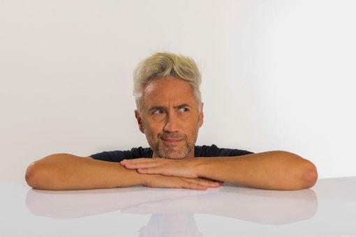 Vincenzo Schettini, il professore di Fisica più seguito del web Vincenzo Schettini, il professore di Fisica più seguito del web