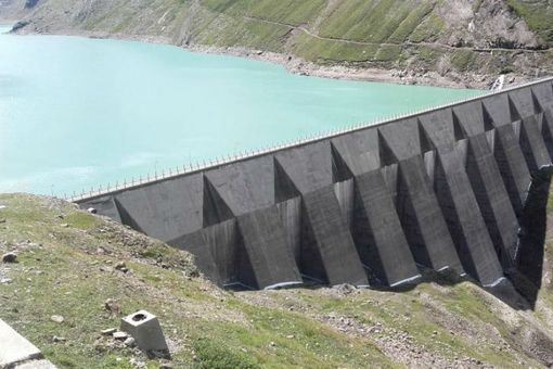 Dal Cal via libera condizionato alla legge sulle derivazioni idroelettriche Dal Cal via libera condizionato alla legge sulle derivazioni idroelettriche