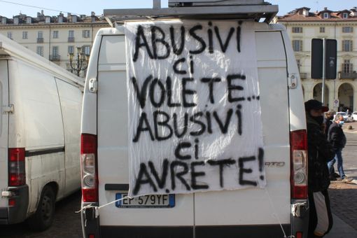 La protesta degli ambulanti La protesta degli ambulanti