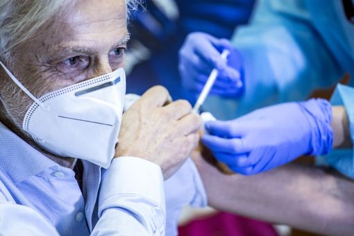 Vaccini anti Covid, Cirio: &quot;Già in moto la seconda fase per gli Over 65&quot;. E si pensa al Valentino per le somministrazioni di massa