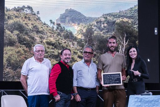 Palco Gourmet a Ceriale: il turismo outdoor si scrive sulla lavagna e il Cammino di San Martino diventa terapia