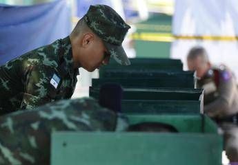 Thailandia-Cambogia, è di nuovo escalation: spari al confine Thailandia-Cambogia, è di nuovo escalation: spari al confine