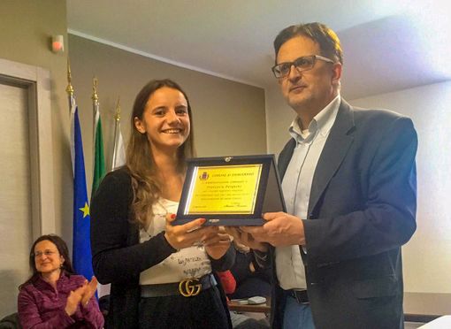 Francesca Pasquino con il sindaco Maurizio Fiorentini Francesca Pasquino con il sindaco Maurizio Fiorentini