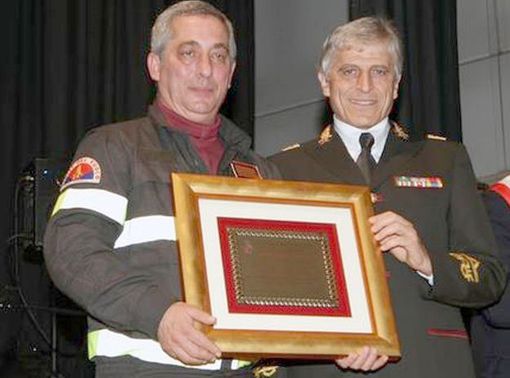 Raffaele Vessicchio con l'onorificenza del Presidente della Repubblica Raffaele Vessicchio con l'onorificenza del Presidente della Repubblica