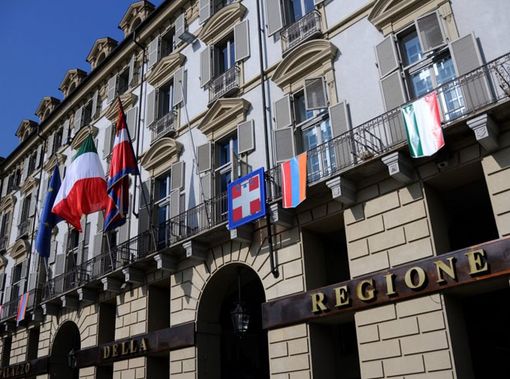 Le Note del cuore, vincono Elia Bolzanello dell’Istituto Comprensivo di Caluso e Davide Pusceddu del Baldessano Roccati di Carmagnola Le Note del cuore, vincono Elia Bolzanello dell’Istituto Comprensivo di Caluso e Davide Pusceddu del Baldessano Roccati di Carmagnola