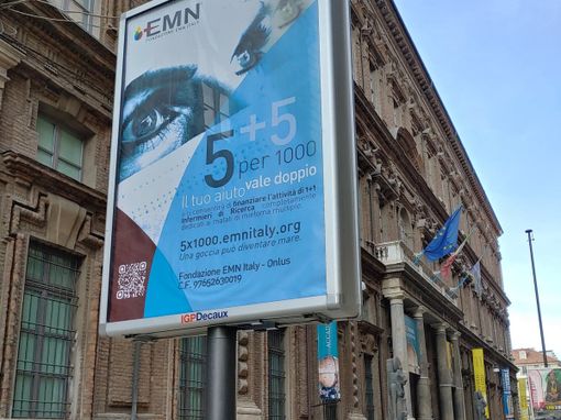 La campagna "5+5x1000 alla Fondazione EMN Italy Onlus" di fronte al Museo Egizio di Torino La campagna "5+5x1000 alla Fondazione EMN Italy Onlus" di fronte al Museo Egizio di Torino