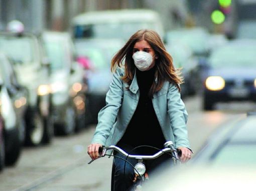Smog, da oggi a Torino e provincia si è acceso il semaforo viola: si fermano 680mila veicoli Smog, da oggi a Torino e provincia si è acceso il semaforo viola: si fermano 680mila veicoli
