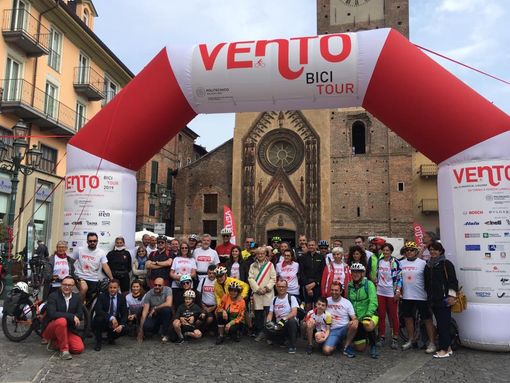 La partenza del Vento Bici Tour a Chivasso