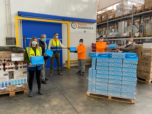 Amazon supporta il Banco Alimentare in occasione del Natale Amazon supporta il Banco Alimentare in occasione del Natale
