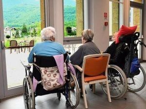 Immagine di repertorio di anziani ospiti di una Rsa Immagine di repertorio di anziani ospiti di una Rsa