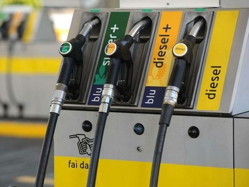 Sciopero dei benzinai: chiuso un distributore su quattro. "Ma il governo ha ascoltato il nostro messaggio"