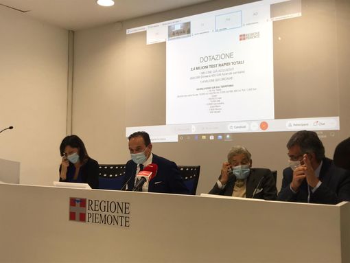 Tamponi rapidi, in Piemonte 2,4 milioni di test: “Testeremo Rsa, ospedali, scuole e privati” (VIDEO) Tamponi rapidi, in Piemonte 2,4 milioni di test: “Testeremo Rsa, ospedali, scuole e privati” (VIDEO)
