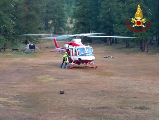 Persona finisce nelle acque del Cimena: elicottero dei Vigili del fuoco in azione Persona finisce nelle acque del Cimena: elicottero dei Vigili del fuoco in azione