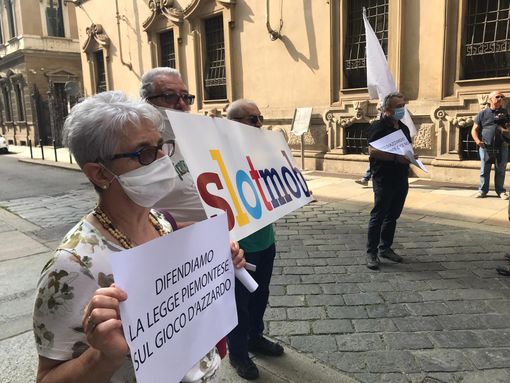 &quot;Salviamo la legge piemontese contro il gioco d’azzardo”: Libera e Acli lanciano l’allarme ludopatia in Piemonte [VIDEO]