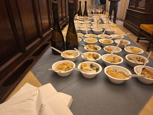 "Gran Galà delle Erbe spontanee": la vetrina per le eccellenze enogastronomiche del Canavese "Gran Galà delle Erbe spontanee": la vetrina per le eccellenze enogastronomiche del Canavese