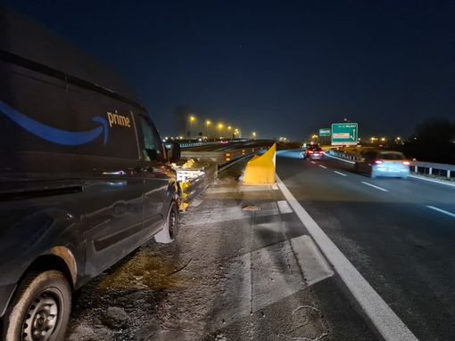 Incidente in tangenziale tra Falchera e il bivio per Milano/Chivasso: qualche rallentamento e disagi per la circolazione Incidente in tangenziale tra Falchera e il bivio per Milano/Chivasso: qualche rallentamento e disagi per la circolazione