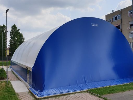 Volpiano, copertura in legno lamellare per la piastra del Palazzetto dello Sport Volpiano, copertura in legno lamellare per la piastra del Palazzetto dello Sport