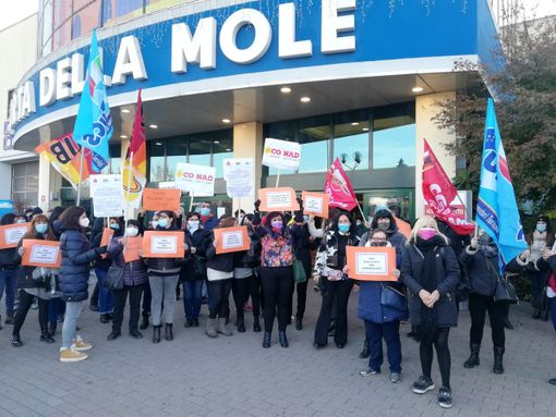 Auchan-Conad, la sindaca Appendino al fianco dei lavoratori: "Le famiglie coinvolte devono avere garanzie per il futuro" Auchan-Conad, la sindaca Appendino al fianco dei lavoratori: "Le famiglie coinvolte devono avere garanzie per il futuro"