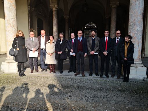 Una &quot;patente di smartphone&quot; per i giovani: la Regione in campo contro il cyberbullismo