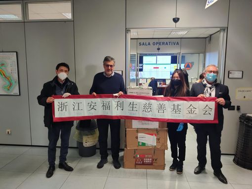 Dieci nuovi ventilatori polmonari donati alla Regione Piemonte dalla comunità cinese Dieci nuovi ventilatori polmonari donati alla Regione Piemonte dalla comunità cinese