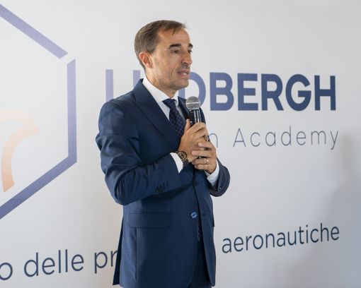 Dal 2024 apre a Grassobbio (BG) il nuovo Istituto delle Professioni Aeronautiche  “LINDBERGH AVIATION ACADEMY” fondato da  Alessandro Cianciaruso e Luciano Lazzeri Dal 2024 apre a Grassobbio (BG) il nuovo Istituto delle Professioni Aeronautiche  “LINDBERGH AVIATION ACADEMY” fondato da  Alessandro Cianciaruso e Luciano Lazzeri