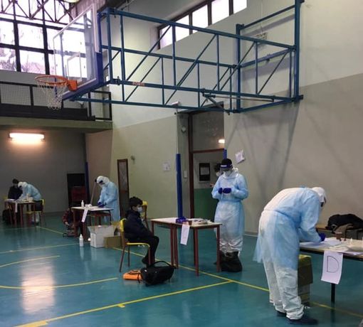 Scuole, al momento in Piemonte 4 focolai e 74 classi in quarantena. E a fine settembre partono gli screening periodici Scuole, al momento in Piemonte 4 focolai e 74 classi in quarantena. E a fine settembre partono gli screening periodici