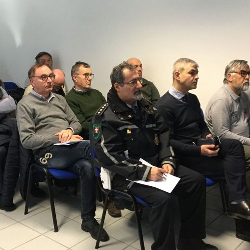Una riunione per verificare l'organizzazione di Protezione Civile